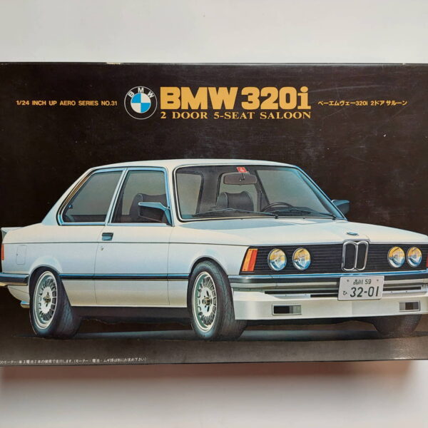 1/24 BMW 320i 2 Doors 5 Seat Saloon Сборная модель Fujimi 14-800