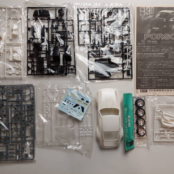 1/24 Porsche 930 Turbo '76 Сборная модель Fujimi 12660