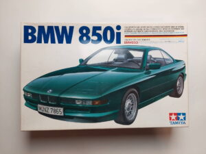 1/24 BMW 850i Сборная модель Tamiya 24103