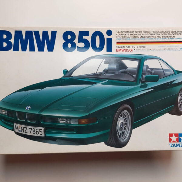 1/24 BMW 850i Сборная модель Tamiya 24103