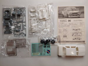 1/24 BMW 325i Group A Сборная модель Fujimi 96-1000