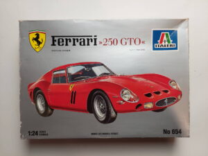 1/24 Ferrari 250 GTO Сборная модель Italeri 654