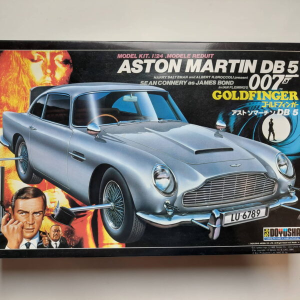 1/24 Aston Martin DB5 007 Goldfinger Сборная модель Doyusha 07-1-2800