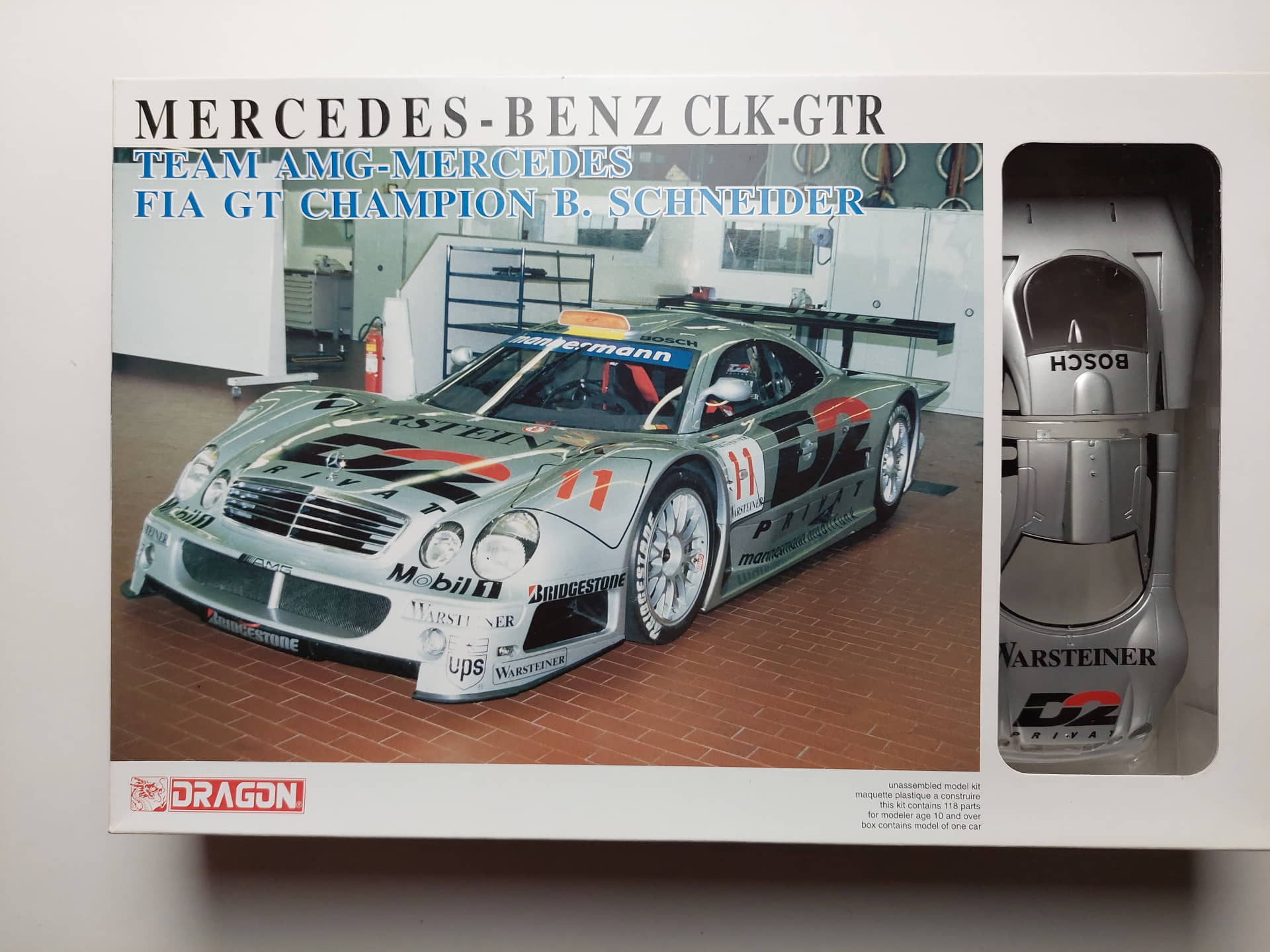 13ad6bdb30b5e7fb3739477e5df0ff4b.jpg 1/24 Mercedes-Benz CLK-GTR FIA GT Champion B. Schneider Сборная модель Dragon 320289
