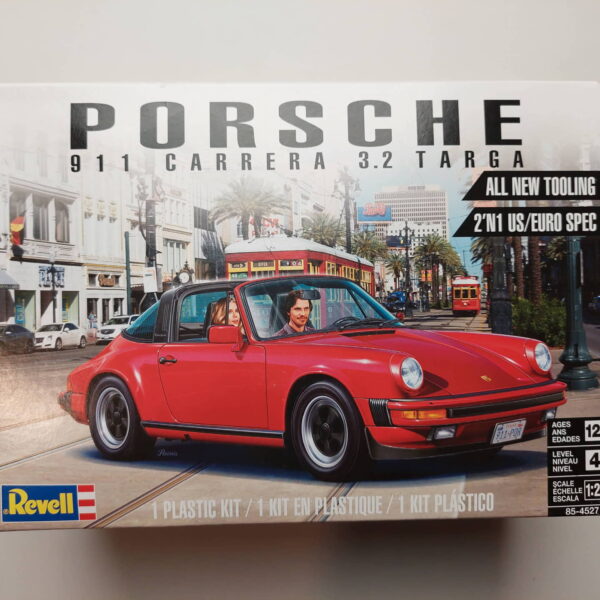 1/24 Porsche 911 Carrera 3.2 Targa Сборная модель Revell 85-4527