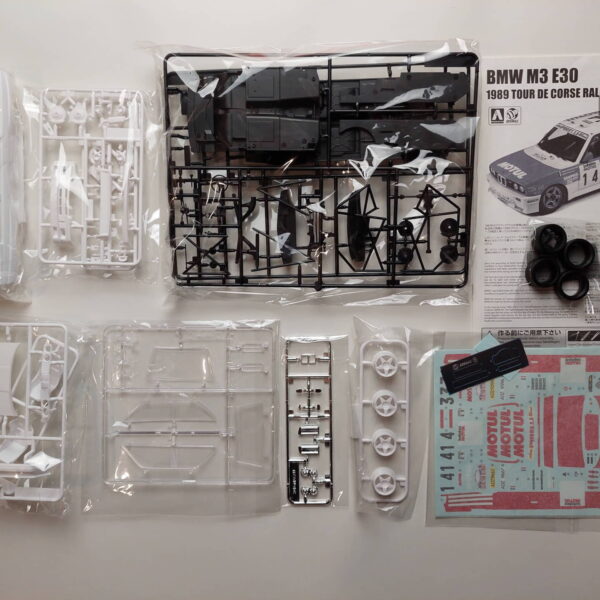 1/24 BMW M3 E30 `89 Tour de Corse Rally Сборная модель Beemax B24016