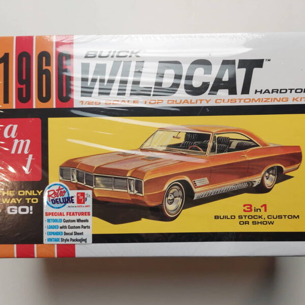 1/25 Buick Wildcat Hardtop 1966 3 'n 1 Сборная модель AMT 1175/12