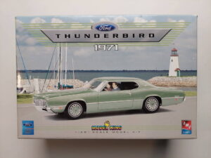 1/25 Ford Thunderbird 1971 Model King Сборная модель AMT/ERTL 21777P