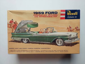1/25 Ford Fairlane 500 Skyliner 1959 with retractable top Сборная модель Revell H-1227:149