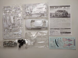 1/24 BMW 320i E46 ETCC Donington 2004 Winner Сборная модель NuNu PN24033