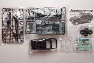 1/24 Jeep Grand Cherokee Limited V8 Сборная модель Tamiya 24127