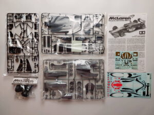 1/20 McLaren MP4/13 Сборная модель Tamiya 20046