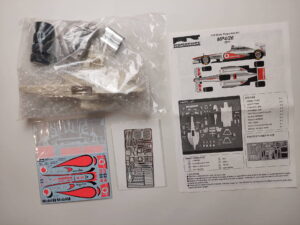 1/20 McLaren MP4/26 Mercedes 2011 Сборная модель Monopost MP013