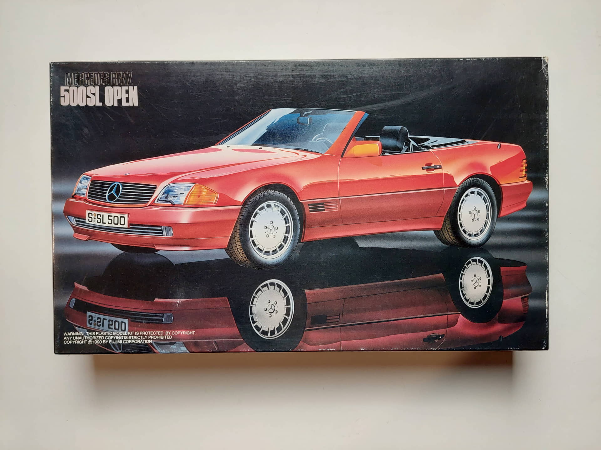 cbb2f12a1a4f903bcd4768e1ef2266e1.jpg 1/24 Mercedes-Benz 500SL Open Сборная модель Fujimi 12045