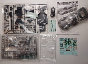1/24 Mercedes-Benz CLK-GTR 1997 Team CLK Sportswear Сборная модель Tamiya 24201