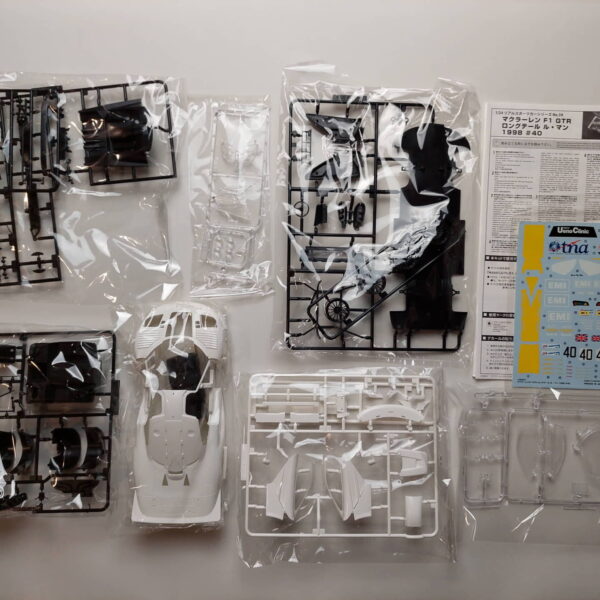 1/24 McLaren F1 GTR Long Tail Le Mans 1998 #40 DX с фототравлением Сборная модель Fujimi 12662