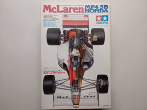 1/20 McLaren MP4/5B Honda Сборная модель Tamiya 20026