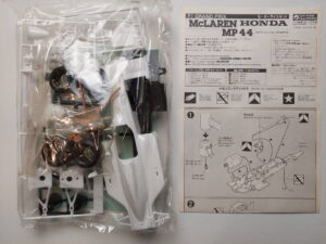 1/24 McLaren Honda MP4/4 Сборная модель Gunze Sangyo G-477:700