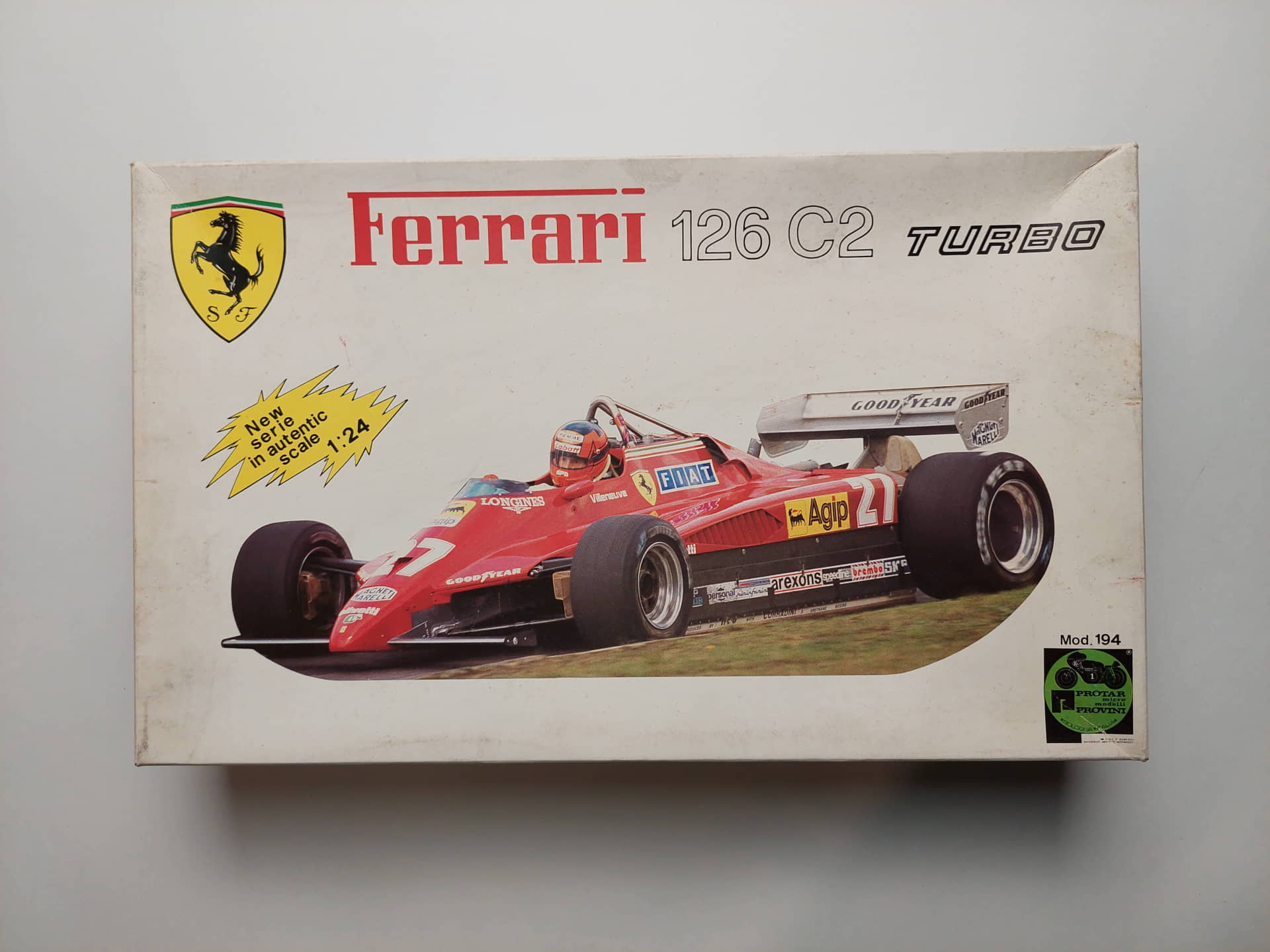 32b8640f4ad58d03d2e25d4b7f0507a0.jpg 1/24 Ferrari 126 C2 Turbo Сборная модель Protar 194