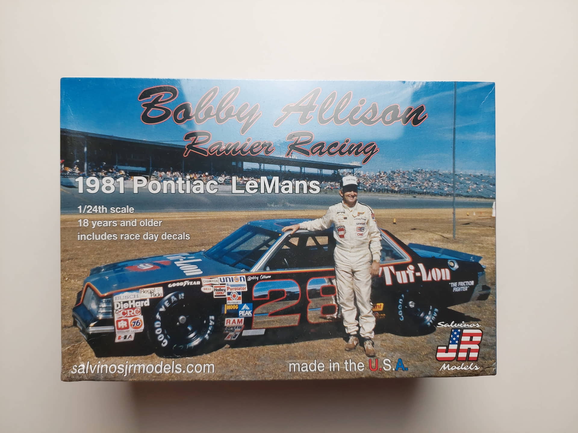 3a500e0ab0fe64e06f096b53bd82ca3c.jpg 1/24 Pontiac LeMans 1981 Bobby Allision Ranier Racing Сборная модель Salvinos Jr Models RRLM1981D