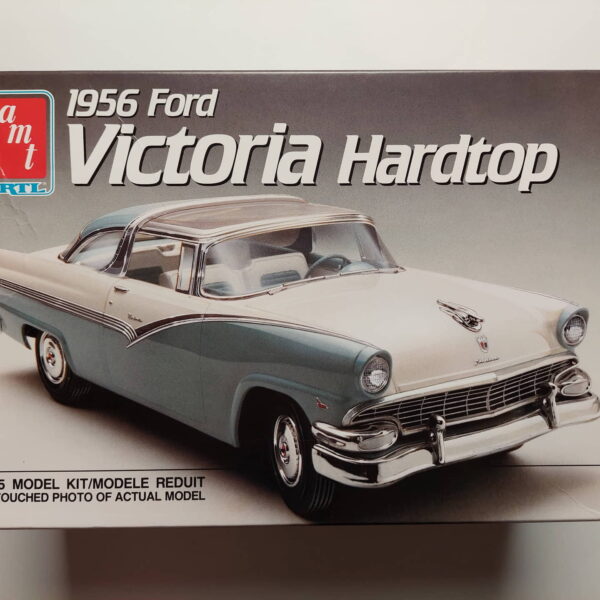 1/25 Ford Victoria Hardtop 1956 Сборная модель AMT/ERTL 6547