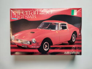 1/24 Ferrari 250 GT SWB Сборная модель ESCI/ERTL 3064