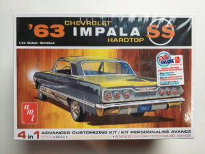 1/25 Chevrolet Impala SS Hardtop '63 4 in 1 Сборная модель AMT 1149M