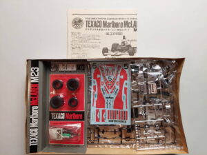 1/24 McLaren M23 Сборная модель Marui MT51-W02