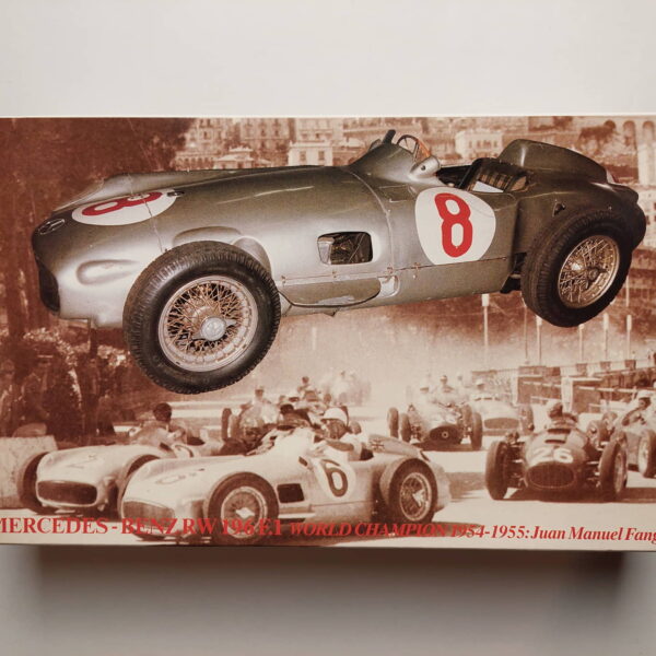 1/24 Mercedes-Benz W196 1955 Champion Сборная модель Protar 219