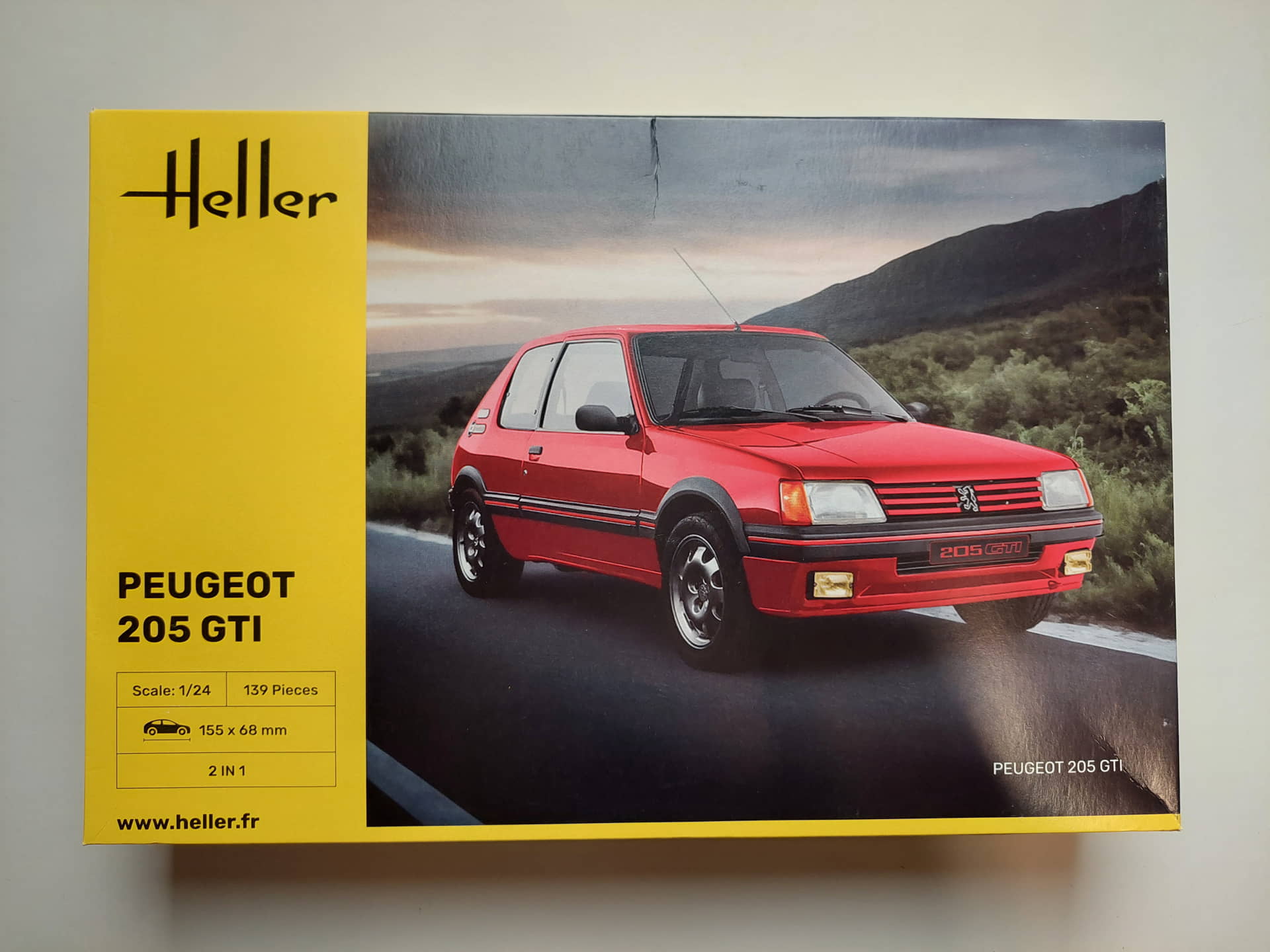 c04fe7a5a3003545e7e8b6be9d2c4d18.jpg 1/24 Peugeot 205 GTI Сборная модель Heller 82705