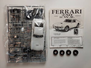 1/24 Ferrari 250 GT SWB Сборная модель ESCI/ERTL 3064