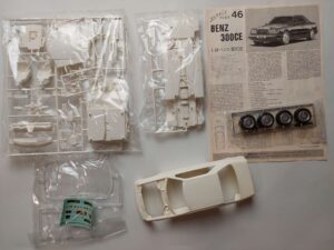 1/24 Mercedes Benz 300CE SL Grille W124 2door Coupe Сборная модель Fujimi 3114