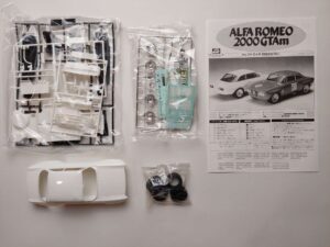 1/24 Alfa Romeo 2000GTAm Сборная модель Gunze Sangyo G-184