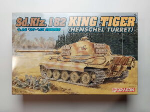 1/35 Panzerkampfwagen VI Tiger II Sd. Kfz. 182 "King Tiger" (Henschel Turret) Сборная модель Dragon 6208