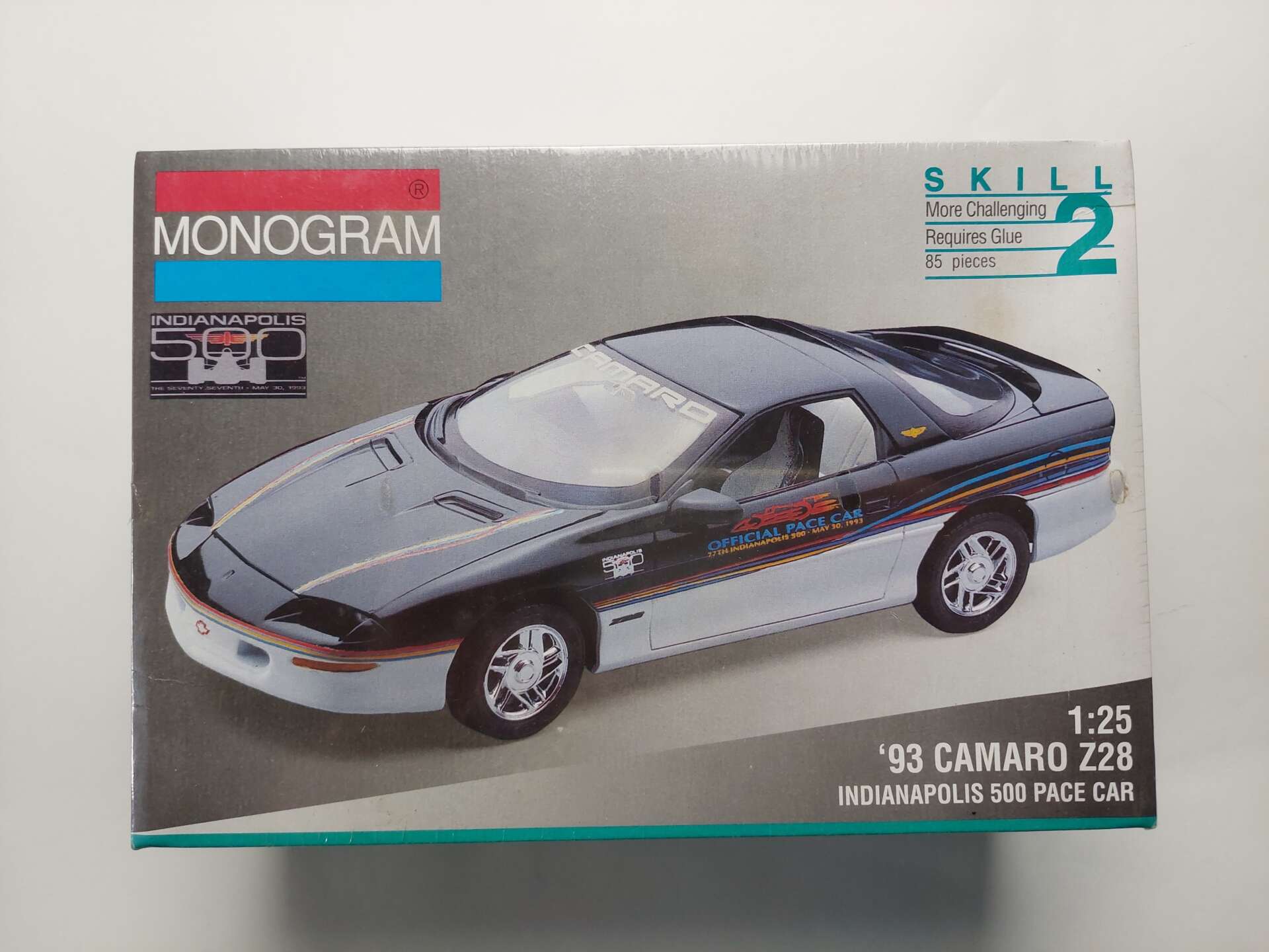 09a6f4b145aa8afa4381deb7b81f04b2.jpg 1/25 Chevrolet Camaro Z28 Indianapolis 500 Pace Car '93 Сборная модель Monogram 2964