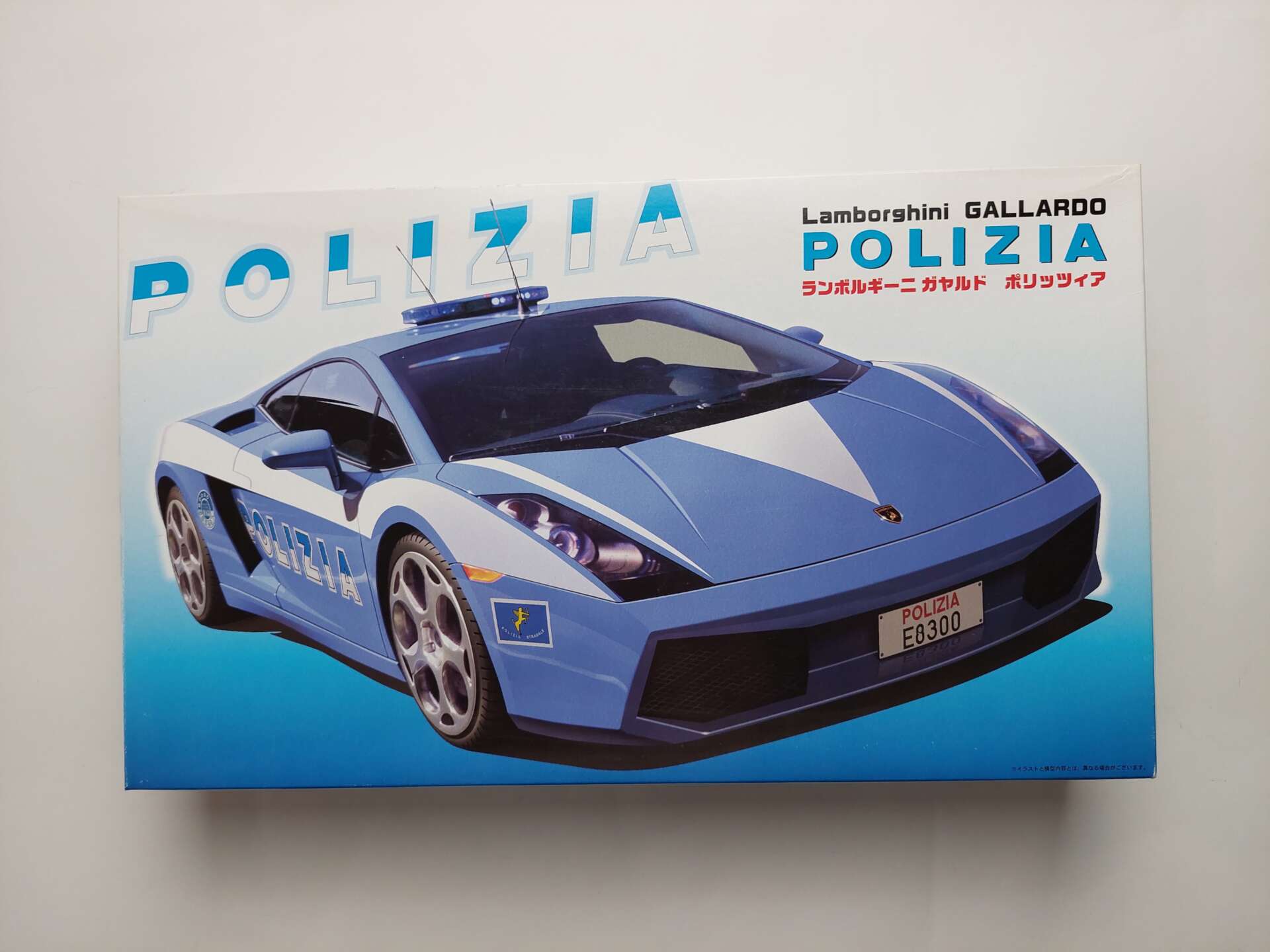 23a06cbb55f4aa40594f6fb228ae6bf5.jpg 1/24 Lamborghini Gallardo Polizia Сборная модель Fujimi 12232