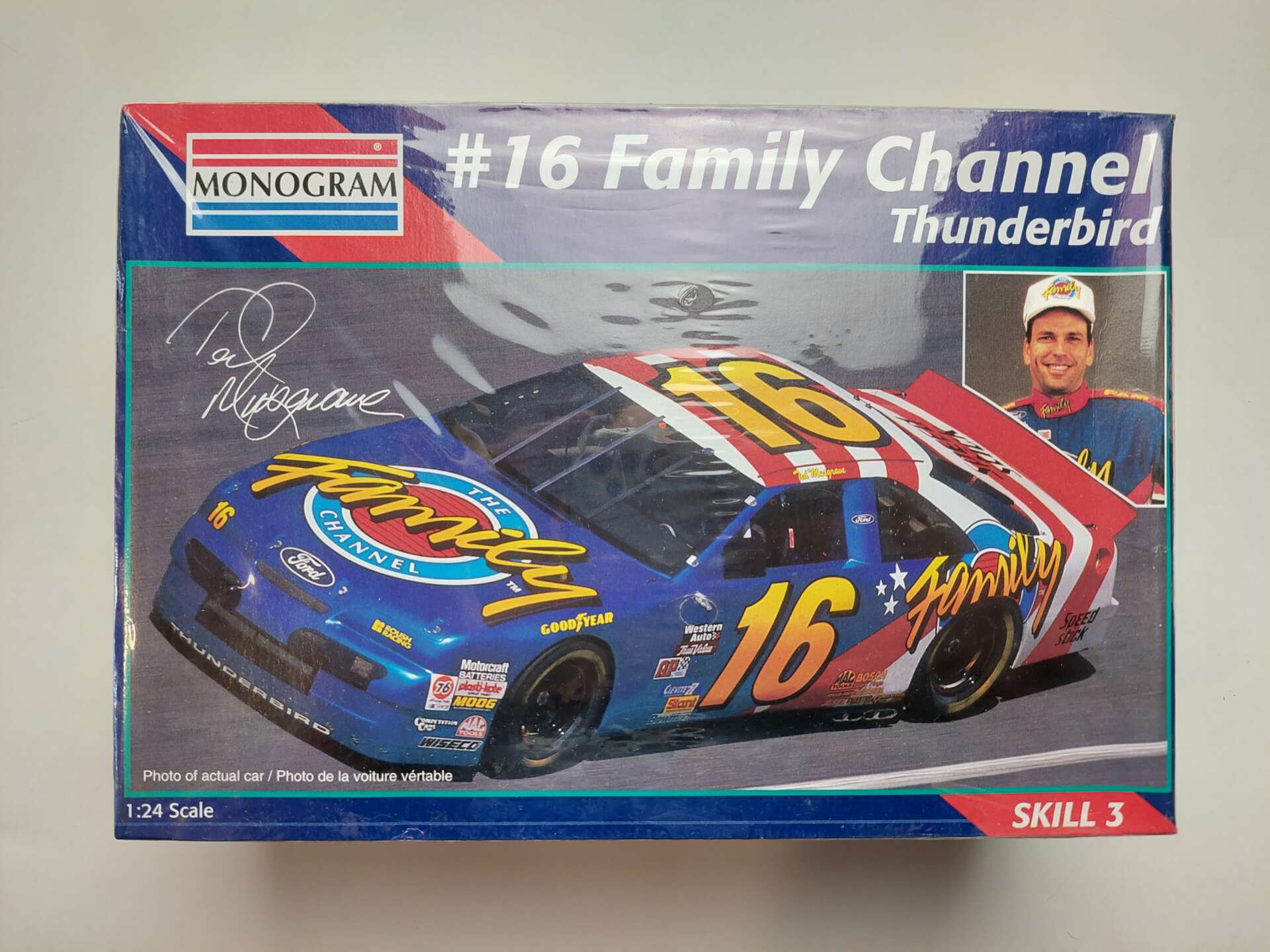 3032214f49755047664fd5817740a4e6.jpg 1/24 Ford Thunderbird Ted Musgrave #16 Family Channel Сборная модель Revell Monogram 2465