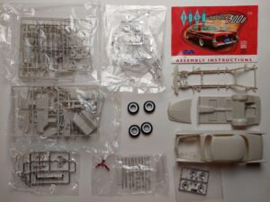 1/25 1956 Chrysler 300B Сборная модель Moebius Models 1207