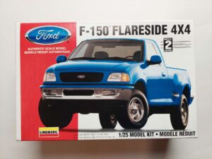 1/25 Ford F-150 Flairside 4x4 Сборная модель Lindberg 72149