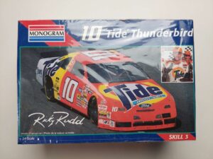 1/24 Ford Thunderbird Ricky Rudd #10 Tide Сборная модель Monogram 2478