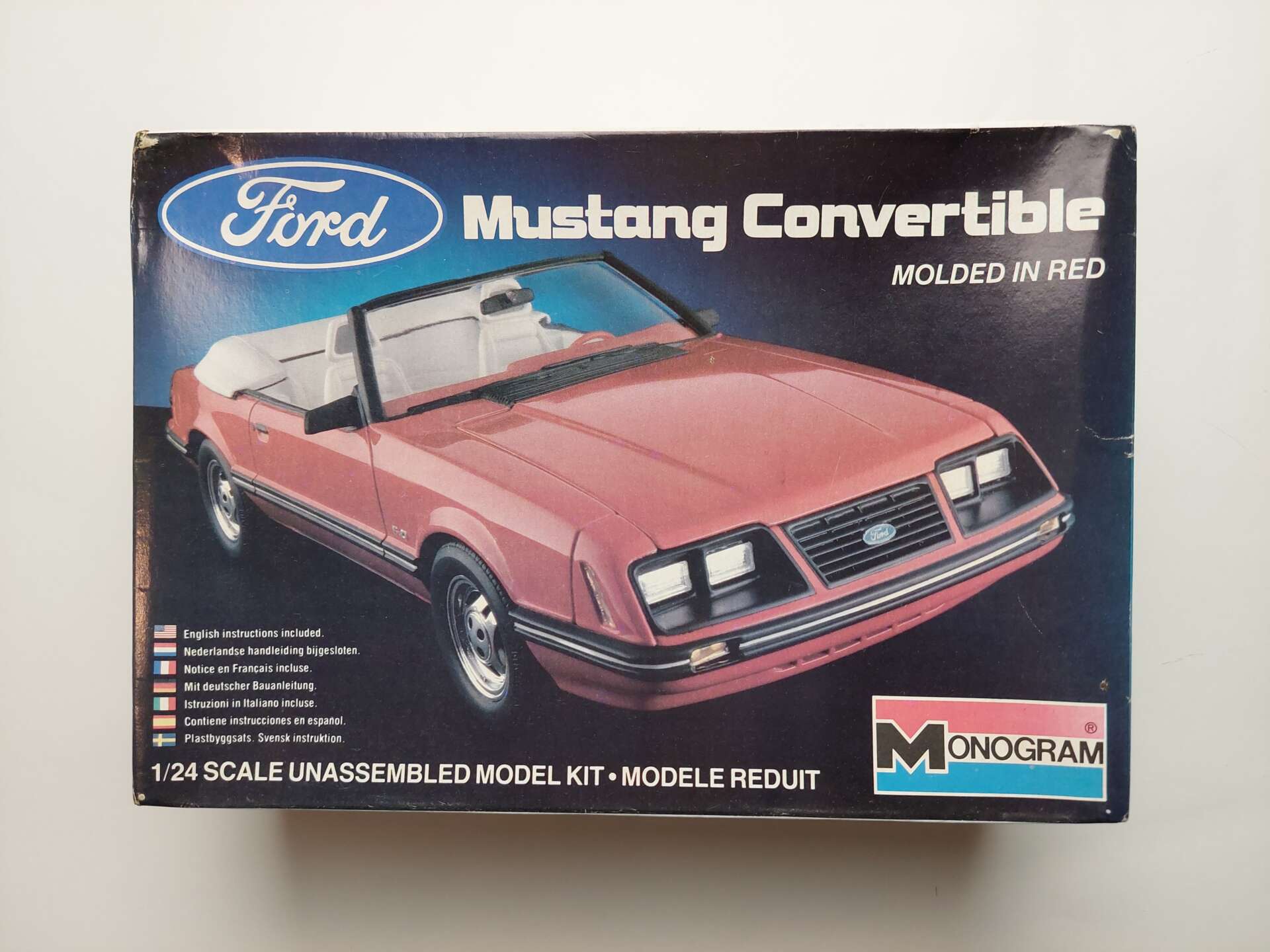 7ab5bc3a4cbe07abe6199f4d90a4f2b4.jpg 1/24 Ford Mustang Foxbody 1982 Convertible Сборная модель Monogram 2222
