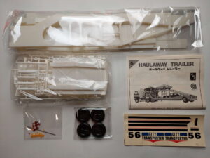 1/25 Haulaway Trailer Five-Car Auto Transporter Сборная модель AMT P38006-3800