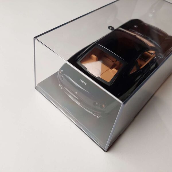 1/24 Ferrari 612 Scaglietti 2004 Модель в футляре Bburago