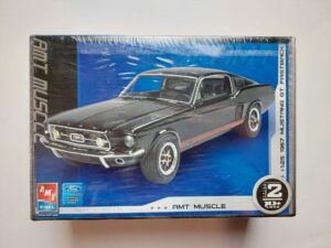 1/25 1967 Mustang GT Fastback Сборная модель AMT/ERTL 31550
