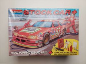 1/24 Pontiac Grand Prix 1989 Hut Stricklin #57 Heinz Tomato Ketchup Сборная модель Monogram 2914