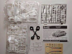 1/25 Ford Street Rod 1940 Сборная модель Revell Monogram 85-2344