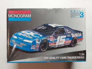 1/24 Ford Thunderbird Lake Speed #15 Quality Care Сборная модель Monogram 2451