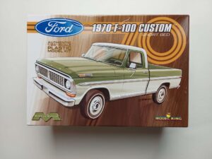1/25 Ford F-100 Custom 1970 Short Bed Сборная модель Moebius Models 1228