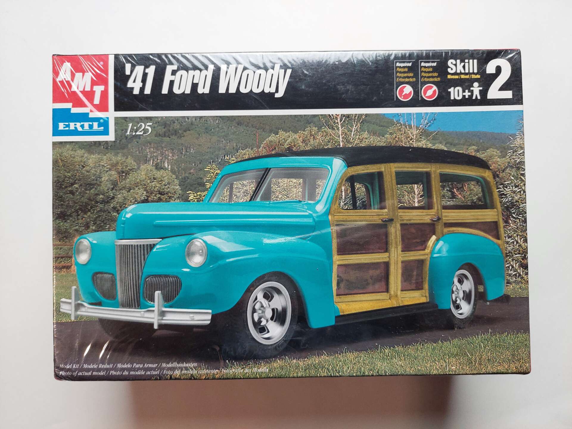 de4613ae341e6b67a3429f79ba1cf933.jpg 1/25 '41 Ford Woody Сборная модель AMT/ERTL 30052