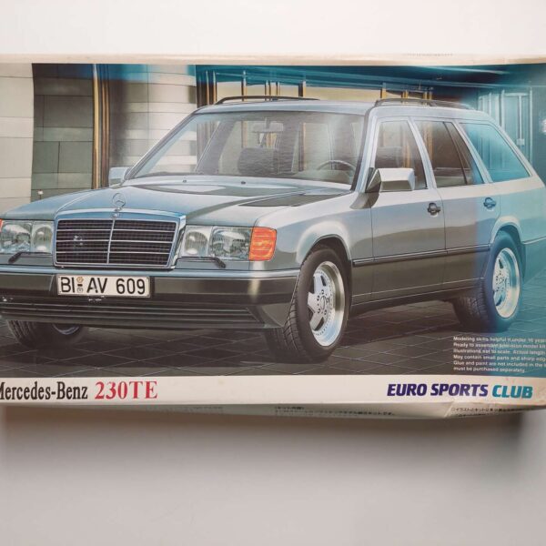 1/24 Mercedes-Benz 230TE (W124) Сборная модель Aoshima 01538